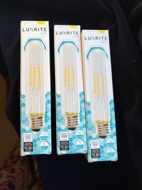 Three LED T9 shape light bulbs, brand new, 2700 K Colour,